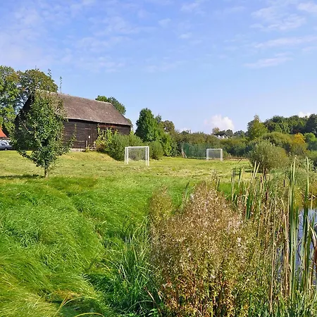 Large In The Countryside Casa vacanze
